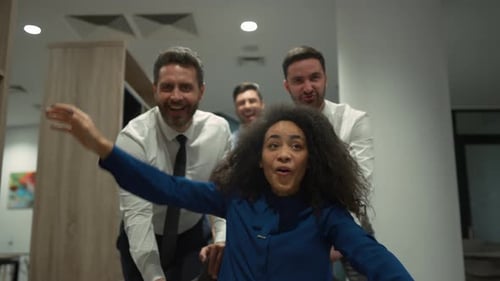 Geschäftsteam Viel Spaß im Büro