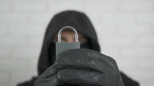 Schalte eine Sicherheit frei.