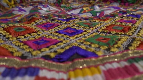 Chaniya Choli pour le festival de danse navatri. Navratri est un festival indien et Chaniya choli son tr