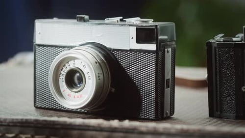 Vintage Film Cameras, Retro Photography Equipment