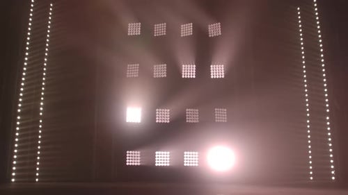 Dynamic Arrays of Shifting Stage Lights