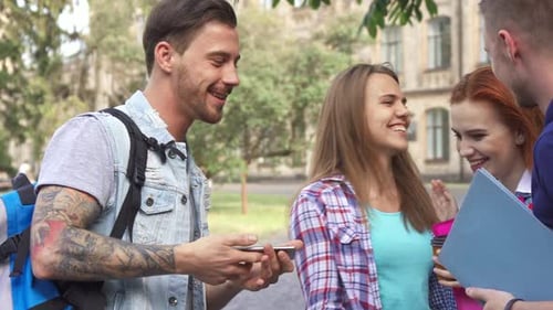 Students Meet on Campus