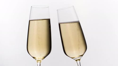 Deux verres à champagne à griller
