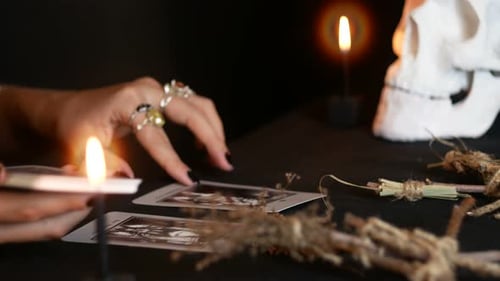 Tarjetas de brujería y tarot
