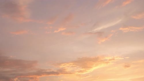 4K Sky Time Lapse, Brennender Himmel und strahlender Sonnenuntergang in Rot, Lila, Orange, Blau, Rosa