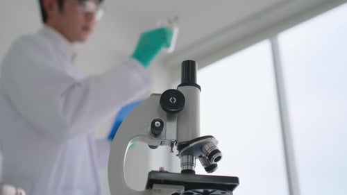 Microscope Focus in Brightly Lit Laboratory