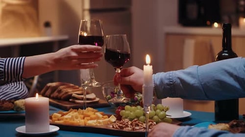Verres à Vin Ttintement Jeune Couple
