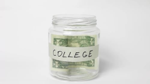Geld sparen für das College