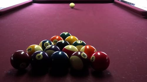 Bolas en la mesa de billar
