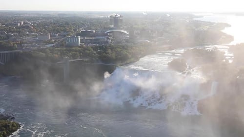 Vista aérea de Niagara Falls desde el lado canadiense