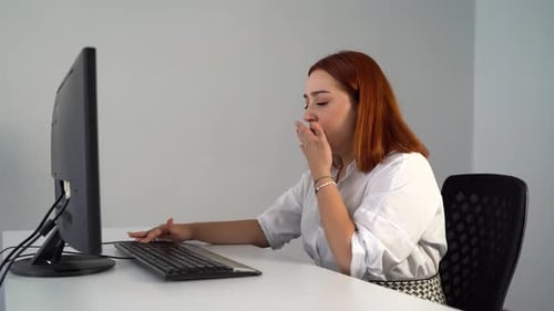Tired Sleepy Woman Working on Computer in Office 4K