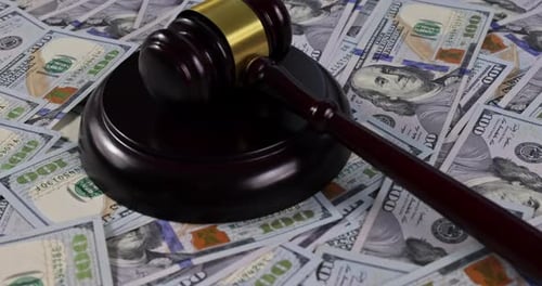 Justiz, Anwälte, Schreibtisch, Richterhammer, Aktenordner, Anwaltskanzlei, Arbeitsrecht, Dokument
