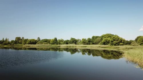 Beau paysage du lac Buevsky 35