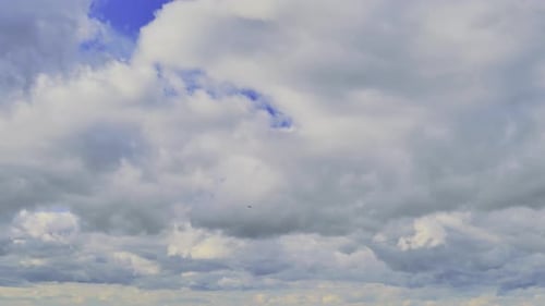 Cumulus clouds in the blue sky, autumn day timelapse