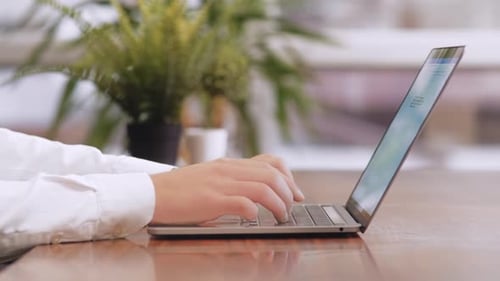 Working In Studio (2K)