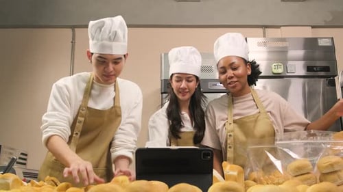 Three young bakery startups live streaming, pastry sales online promotion.