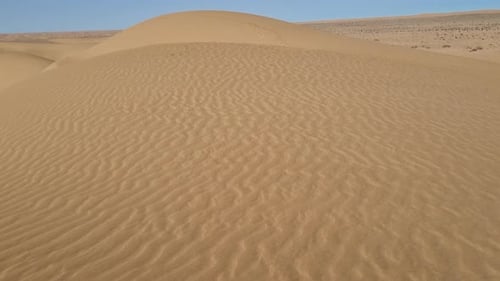 Sanddünen in der marokkanischen Wüste.