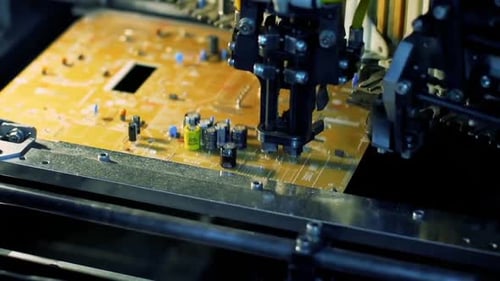 Machine Precision Pick-and-Place installant des composants sur une chaîne de montage de circuits imprimés
