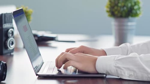 Working In Studio (2K)