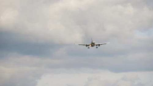 Airliner on Final Approach.