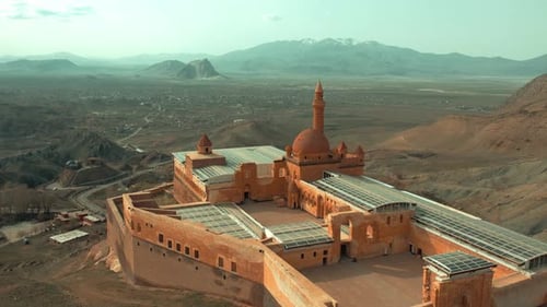 ishak Pasha palace