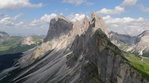 Monts Seceda et Furchetta (groupe Geisler), Dolomites, Tyrol du Sud, Italie