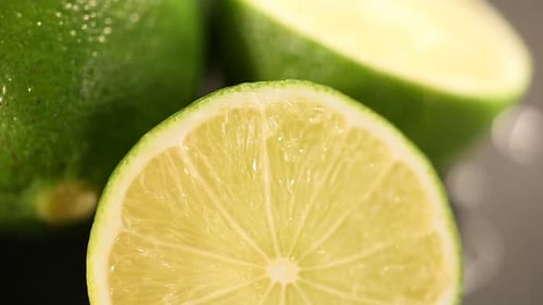 Green Lime Cut Before Squeeze Jus énergétique rafraîchissant, mode de vie sain