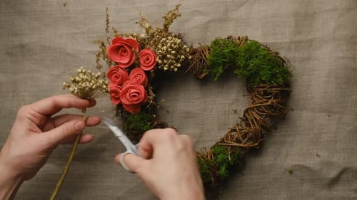Making Flower Wreath for the Holidays at Home
