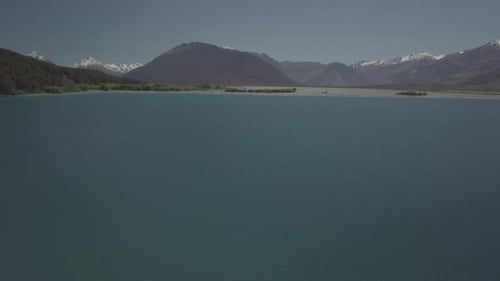 Imágenes aéreas de un lago en Nueva Zelanda