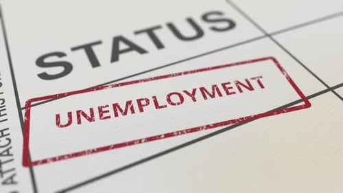 Mettre le tampon rouge UNEMPOYMENT sur le formulaire papier