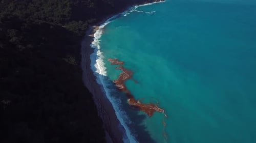 4k 24 Fps Drohnen-Shooting Von Bergen In Der Karibik Strand Mit tropischen Farben Dominikanische Republik 2