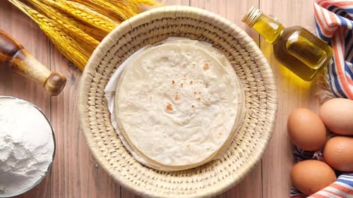 Roti Chapati fait maison sur table