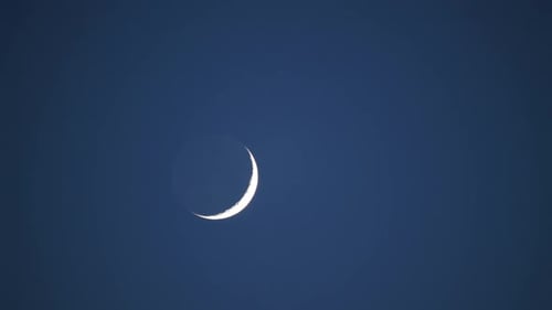 8K Dark Side of Thin Crescent Moon