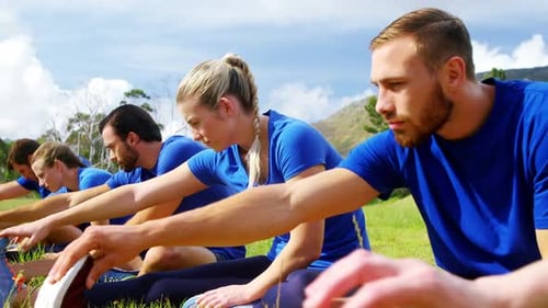 Fit people exercising in boot camp 4k