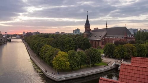 Blick auf die Kathedrale von Kant in Kaliningrad Bei Sonnenuntergang
