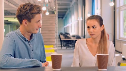 Freunde haben Kaffeepause