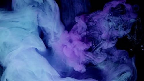 Lebendige bunte lila blau rosa von Acrylfarbe Drop Cloud Motion Textur Hintergrund