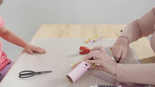 Step by step. Making unicorns out of paper and empty toilet paper rolls.