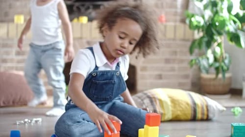 Developing Game with Toy Blocks