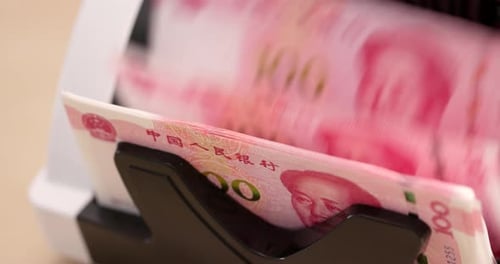 Currency Counter Processing Chinese Yuan Banknotes Accurately