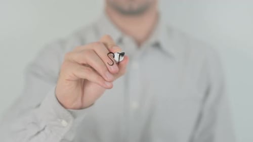 Studieren Sie Geschäftsschreiben auf dem Bildschirm mit der Hand