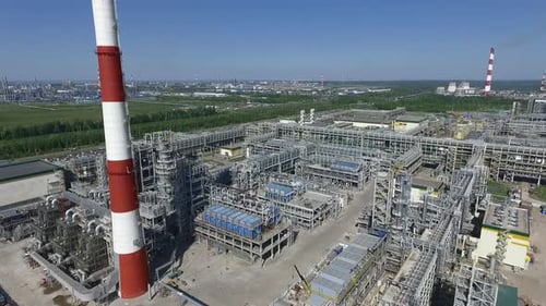 Instalaciones de la planta de procesamiento de petróleo, vista aérea