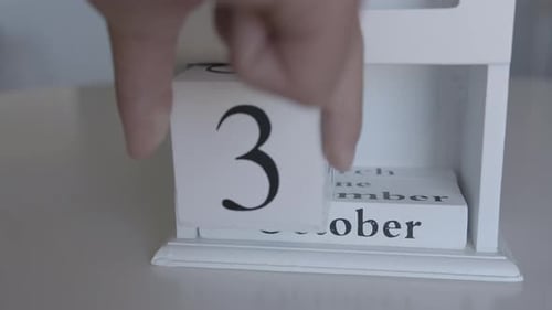 Changing Calendar to October 31st for Halloween