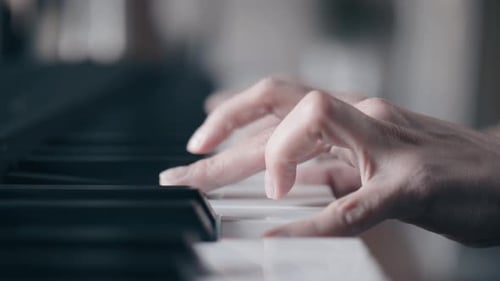 Tocando el piano