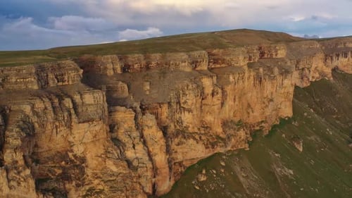 Vista aérea de la meseta montañosa