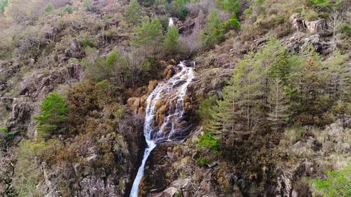 Cascade de Mountain Stream