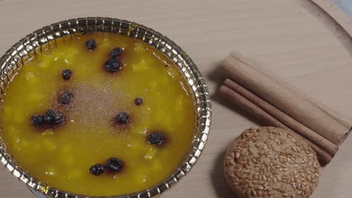 Arroz con leche hecho con azafrán 4
