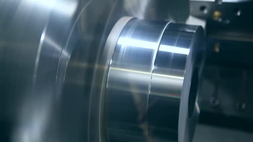Máquina CNC industrial.