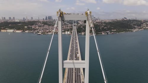 Istanbuler Brückenmasten