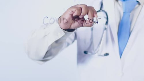 Médico indio escribe Covid Recovery
